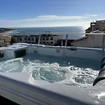 Casa Rooftop Jacuzzi And Magnificent Sea View